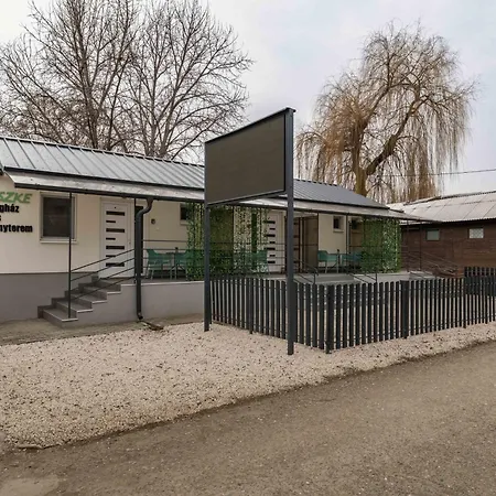 Guest house Csibeszke Vendeghaz