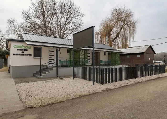 Csibeszke Vendeghaz Tiszacsege